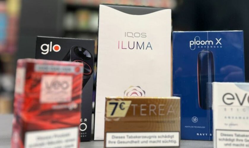 Die Tabakerhitzer-Elektrogeräte der Marken Glo von British American Tobacco (BAT), Iqos von Philip Morris und Ploom von Japan To