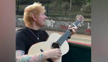 Spontanes Privatkonzert: Ed Sheeran singt während Bootsfahrt Ständchen für Joggerin