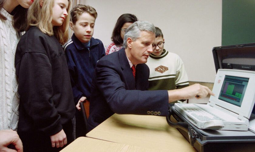 Monsieur Barnier, il y a urgence à s’occuper des jeunes !