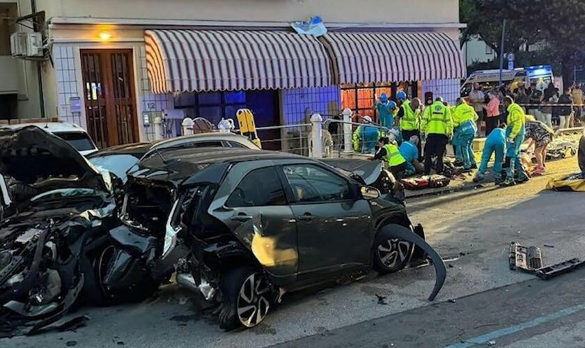 Getötete Deutsche in Italien: "Wie auf einem Schlachtfeld": Augenzeugen berichten von verheerendem Autounfall