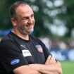 Trainer Frank Schmidt möchte mit dem 1. FC Heidenheim gegen den SC Freiburg den erfolgreichen Saisonstart fortsetzen. Foto: Sila