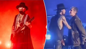 Jane’s Addiction’s Dave Navarro apologizes to crew members as ‘jobs were lost’ after nasty onstage fight