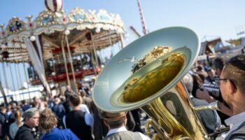 Blasmusik gehört zur Wiesn. Foto: Lennart Preiss/dpa