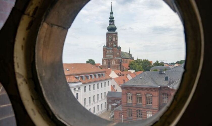 In Greifswald wird das 75-jährige Bestehen des Evangelischen Kirchentags gefeiert. (Archivbild) Foto: Stefan Sauer/dpa