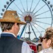 Oktoberfest beginnt in München bei strahlendem Sonnenschein