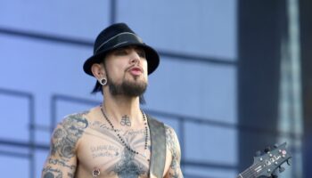 Dave Navarro posts heartfelt apology in wake of Jane’s Addiction fallout