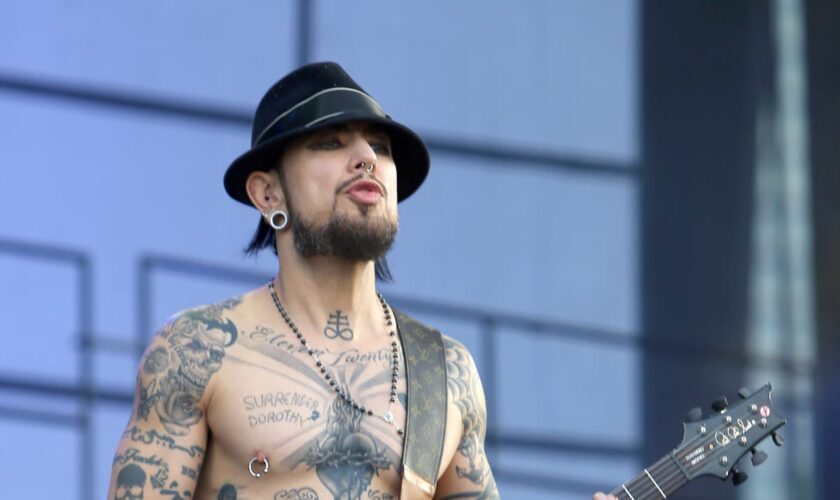 Dave Navarro posts heartfelt apology in wake of Jane’s Addiction fallout