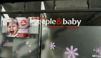 « Retirez tout de suite vos enfants !  » : deux ex-salariées d’une crèche People & Baby jugées pour violences sur mineurs