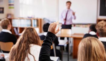 Portland Public Schools bars teachers from 'personal or political' classroom displays amid anti-Israel clash