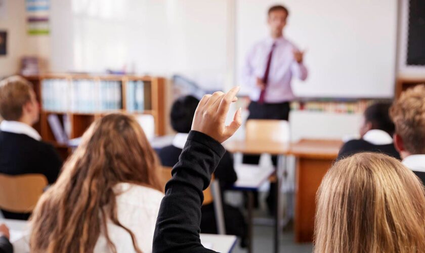 Portland Public Schools bars teachers from 'personal or political' classroom displays amid anti-Israel clash