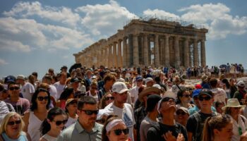 Holiday warning as Greece told it must change its tourism model