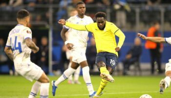 Boulaye Dia trifft zum 1:0 für Lazio Rom gegen Dynamo Kiew im Volksparkstadion. Foto: Claus Bergmann/dpa