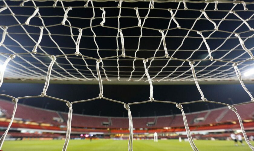 Blimp promoting Brazilian soccer team crashes into neighborhood before tournament match