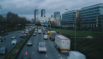 Périphérique de Paris à 50 km/h : l’argument de la pollution sonore et atmosphérique tient-il la route ?