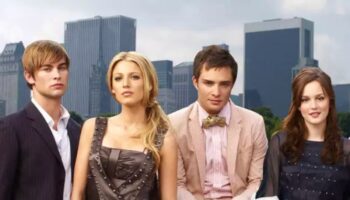 Gossip Girl stars share photo of unexpected lift reunion