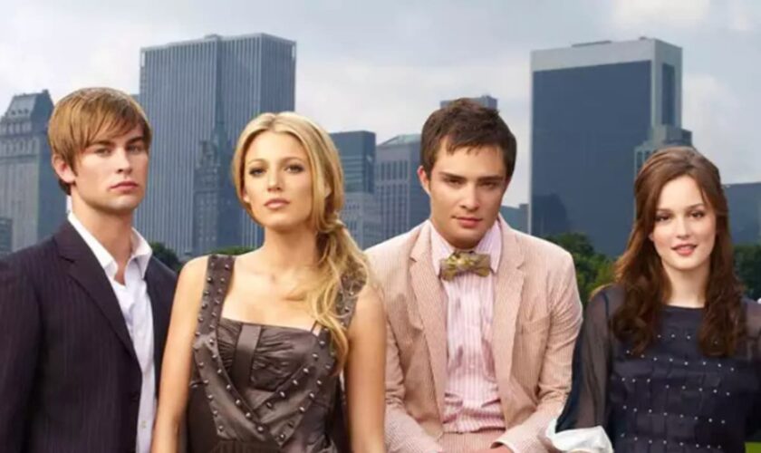 Gossip Girl stars share photo of unexpected lift reunion