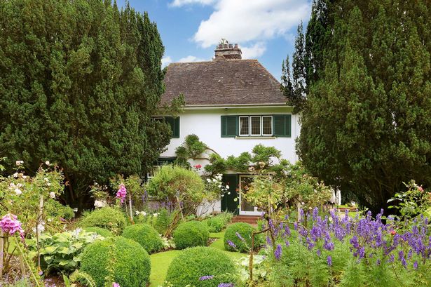 Spectacular house with 'UK's best lawn' is up for sale - including top sports venue