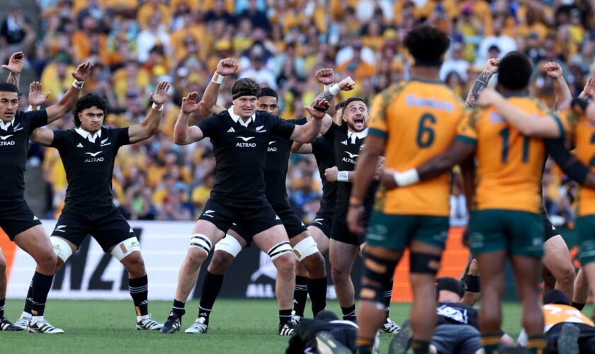 New Zealand v Australia LIVE: Latest score and updates as All Blacks fight back to lead Rugby Championship clash