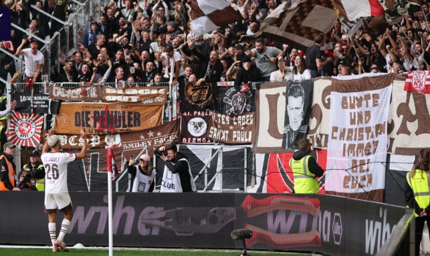 3:0 in Freiburg: Der FC St. Pauli gewinnt sein erstes Spiel