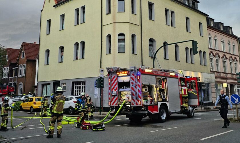 Zwei Brände in Essen, viele Verletzte, zwei Kinder in Lebensgefahr