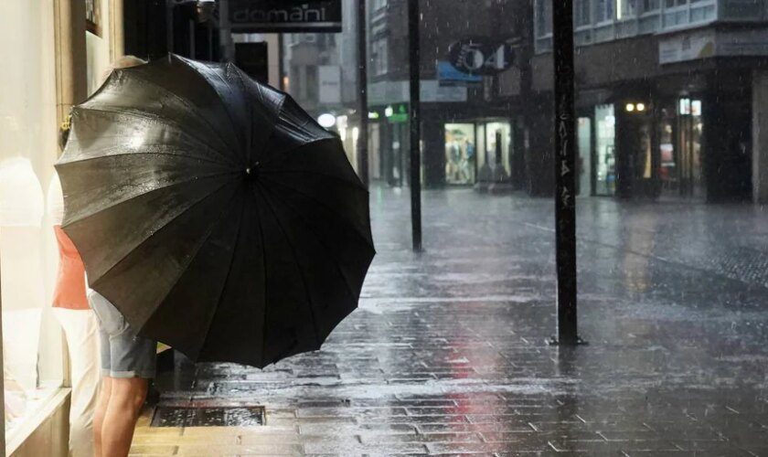 Alertan de fuertes tormentas y lluvias para este lunes en Burgos, Soria y Segovia