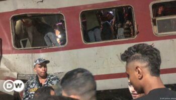 At least 2 killed in Egypt train collision