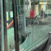 Atropellada por un autobús de Tussam una mujer que circulaba en patinete por la Avenida de Carlos V