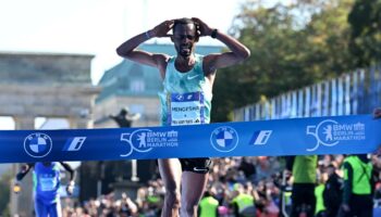 Berlin Marathon: Äthiopier Milkesa Mengesha gewinnt 50. Berlin-Marathon