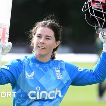 Tammy Beaumont raises her bat