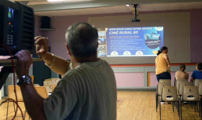 « Ça permet à mes enfants de voir les films » : Ciné Rural apporte « une forme de culture » dans les villages