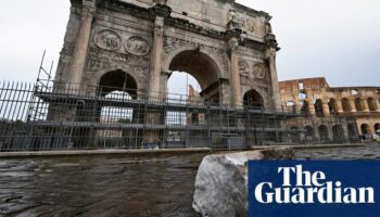 Constantine Arch in Rome damaged by lightening during violent storm