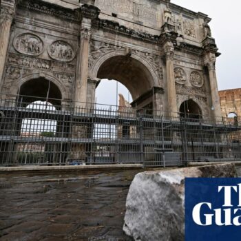 Constantine Arch in Rome damaged by lightening during violent storm