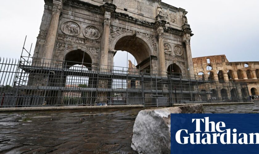 Constantine Arch in Rome damaged by lightening during violent storm