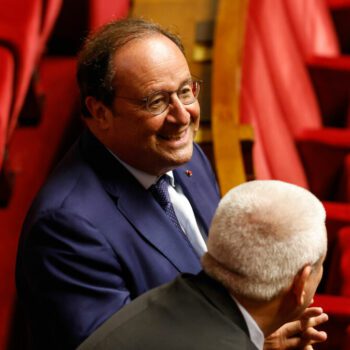 DIRECT. Futur Premier ministre : François Hollande reçu à son tour à l'Elysée