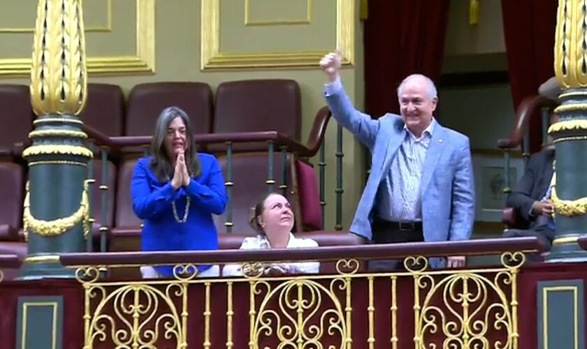 El Congreso pide reconocer a Edmundo González como presidente de Venezuela con el voto en contra del PSOE