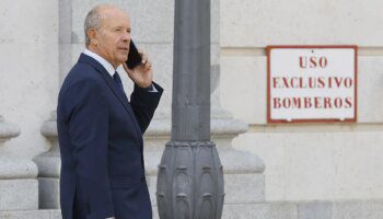 El Constitucional acepta por la mínima que el ex ministro Juan Carlos Campo se aparte del debate sobre la ley de amnistía