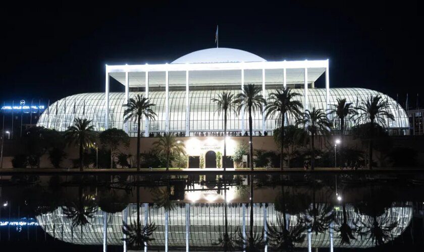 El Palau de la Música estrena una iluminación ornamental más eficiente gracias a un convenio con la Fundación Iberdrola España