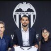 El Valencia trata de romper la cesión de Rafa Mir