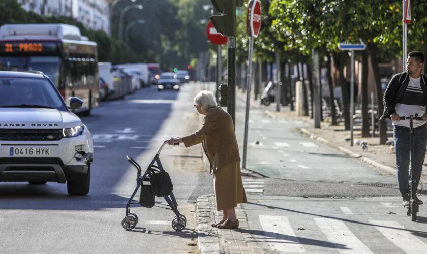 El plazo de espera para acceder a la dependencia supera ya los 20 meses en Andalucía