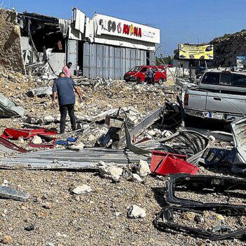 En Maaysara, la aldea libanesa aplastada por Israel: "¡Toda la familia sigue dentro!"