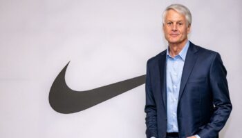 En perte de vitesse, Nike change de patron