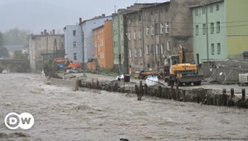 Europe floods: Parts of Vienna without power as river rises