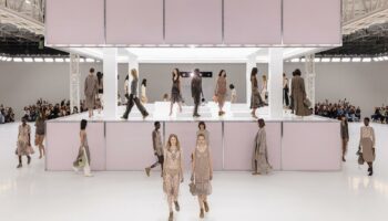 Fashion Week de Milan: à la veille de ses 100 ans, Fendi «molto moderna»