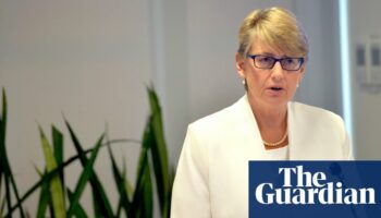 Federal corruption watchdog being investigated over decision not to investigate robodebt