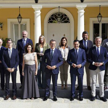 Feijóo anuncia a sus barones otra cumbre antes de final de año para apuntalar el frente común contra el cupo catalán