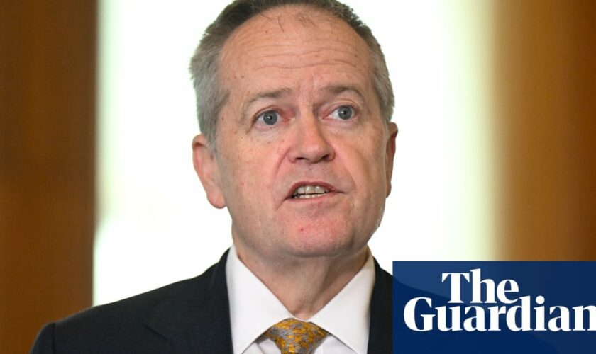 Former federal Labor leader Bill Shorten to quit politics to become vice-chancellor of Canberra University