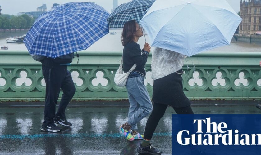 Heavy rain to hit parts of UK over weekend as flooding risks remain