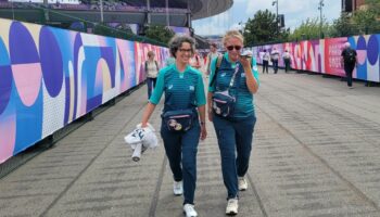 Jeux paralympiques : l’incroyable histoire de deux volontaires qui découvrent le lien qui unit leurs parents