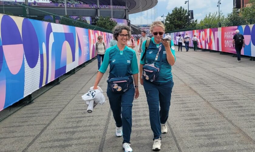 Jeux paralympiques : l’incroyable histoire de deux volontaires qui découvrent le lien qui unit leurs parents