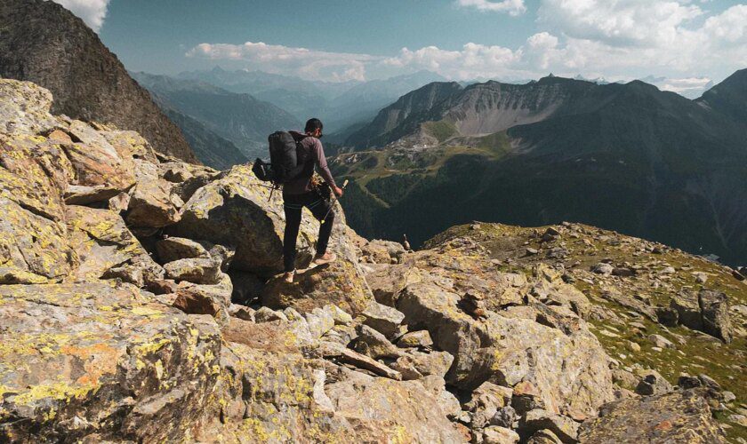 Kilian Jornet bate todos los récords y termina su reto en los Alpes en sólo 19 días